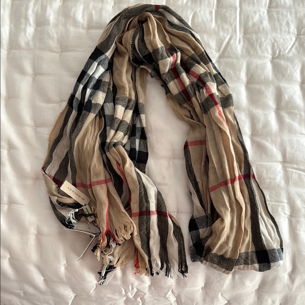 Burberry Crinkle Scarf